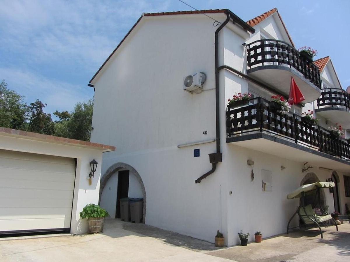 Apartments Marijana Srsici Exterior foto